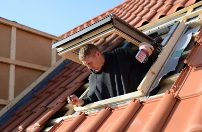 Pose de fenêtres de toit Velux à Josselin